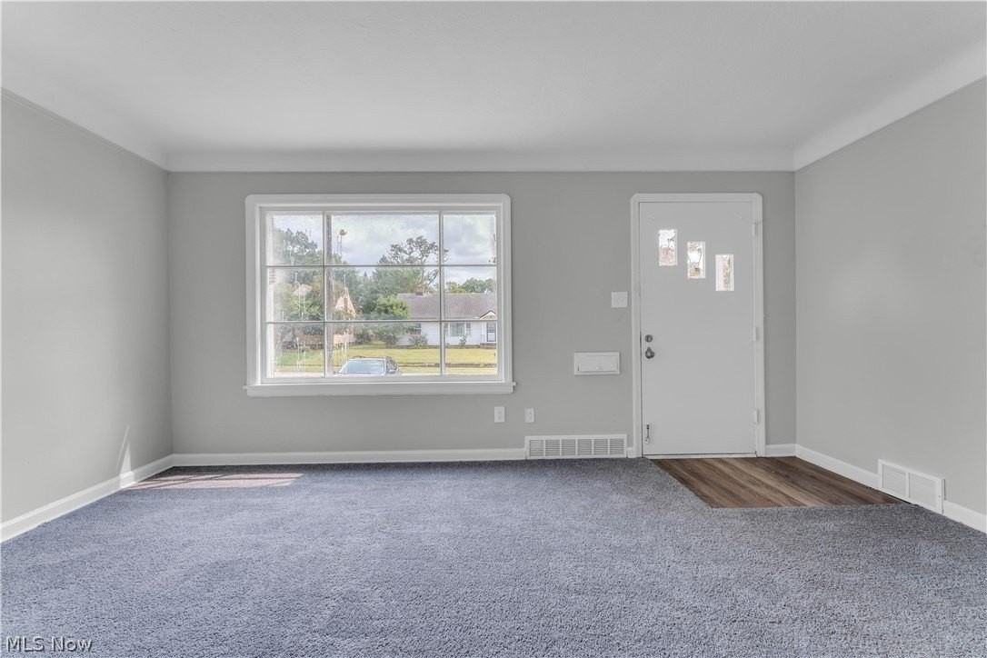 18907 Harlan Dr - Photo 3 of 22