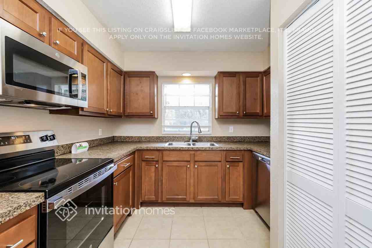 7518 S Germer St - Photo 7 of 17