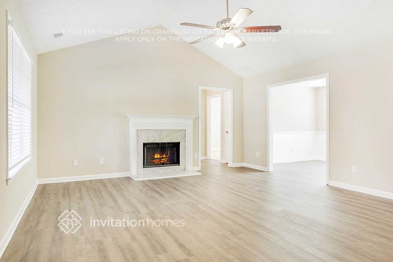 140 Oak Hill Dr - Photo 4 of 31