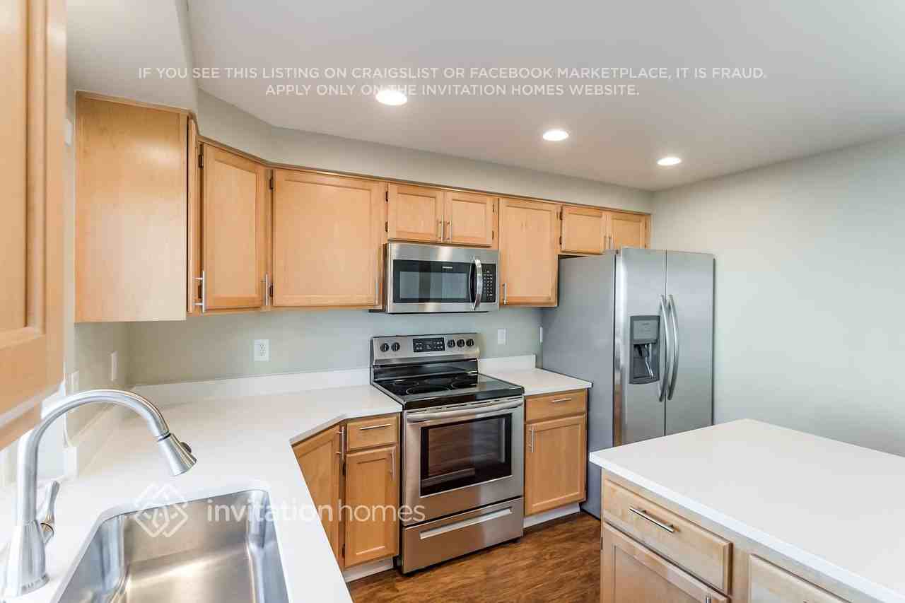 510 Puget Pl S - Photo 7 of 22