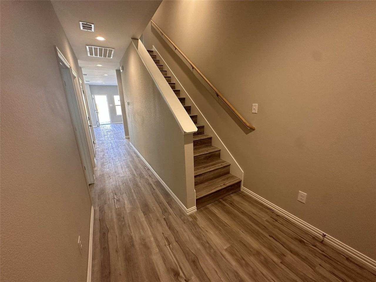 1613 Buchanan Dr - Photo 6 of 8