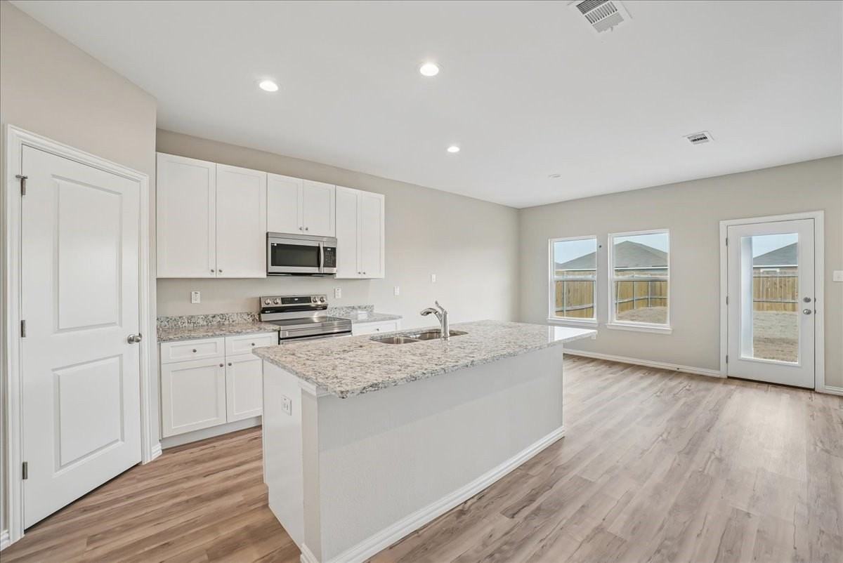 4804 Delano St - Photo 3 of 7