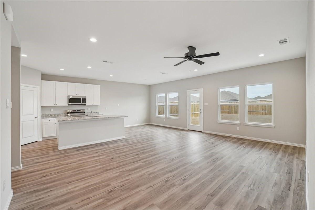 4804 Delano St - Photo 4 of 7
