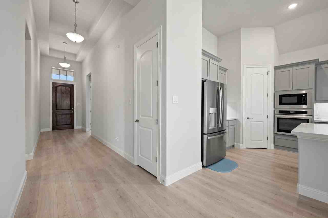 1433 Devotion Row - Photo 5 of 40