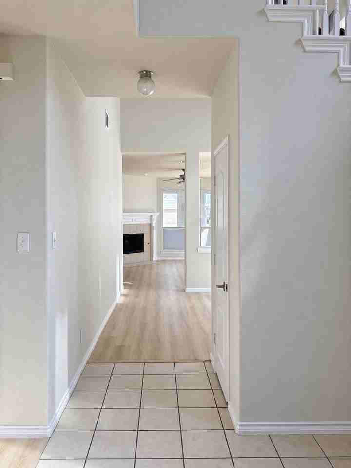 1911 Plantation Pkwy - Photo 2 of 28