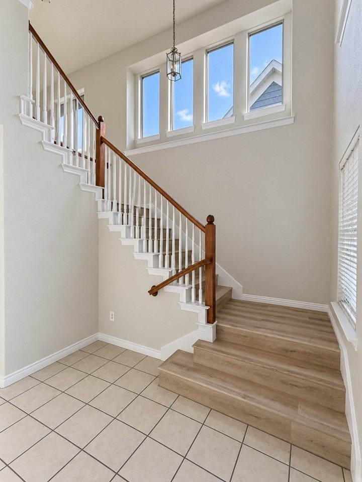1911 Plantation Pkwy - Photo 4 of 28