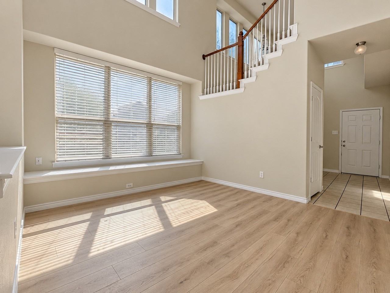 1911 Plantation Pkwy - Photo 5 of 28
