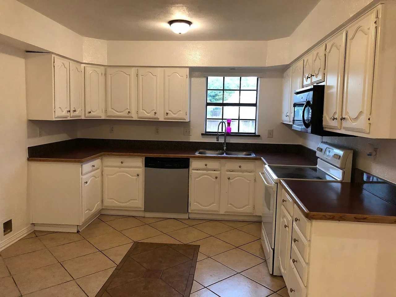 4184 Driscoll Dr - Photo 4 of 5