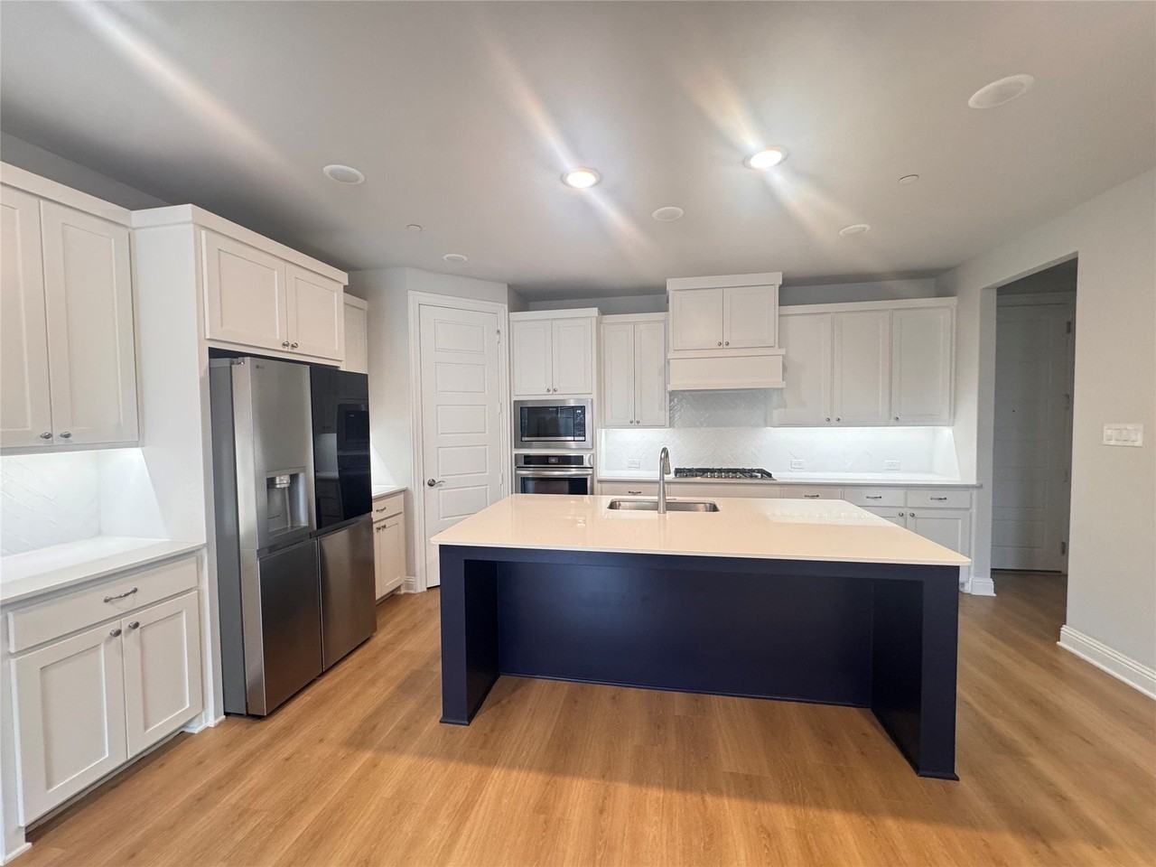 1918 Mcclane Dr - Photo 5 of 27