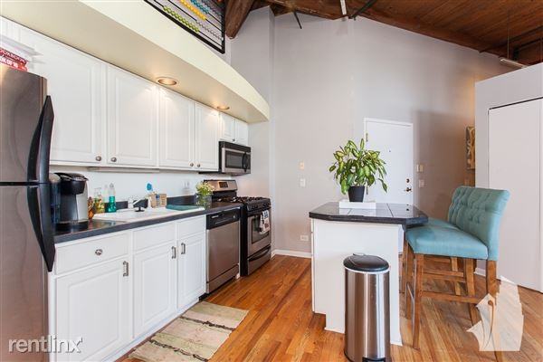 2222 W Diversey Ave - Photo 2 of 10