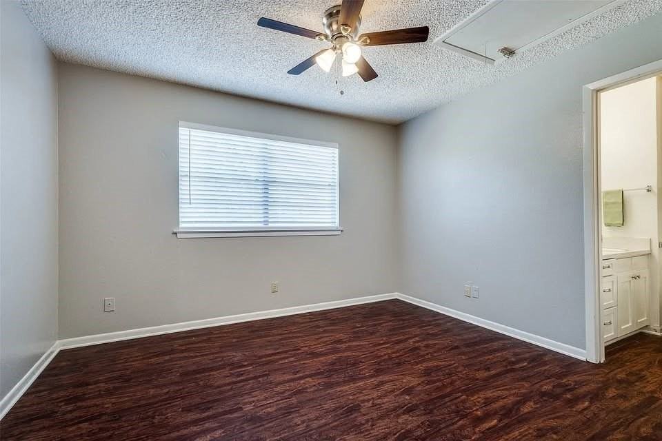 627 Texas St - Photo 5 of 10