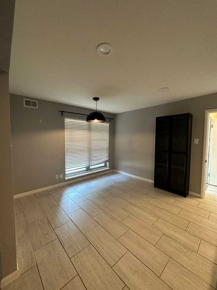 2219 Healey Dr - Photo 5 of 11
