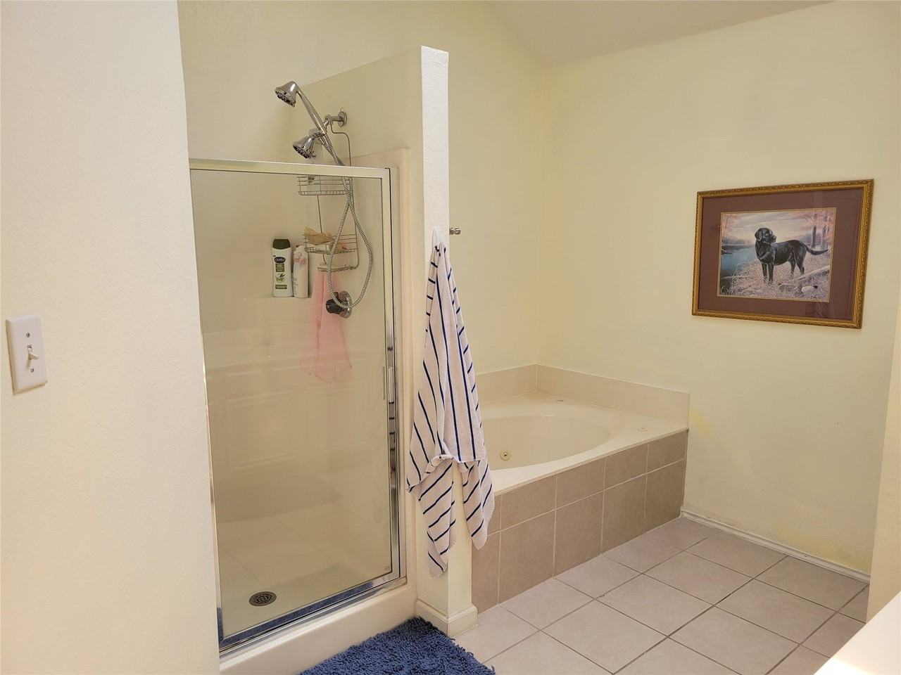 1208 Berkshire Ct - Photo 5 of 8