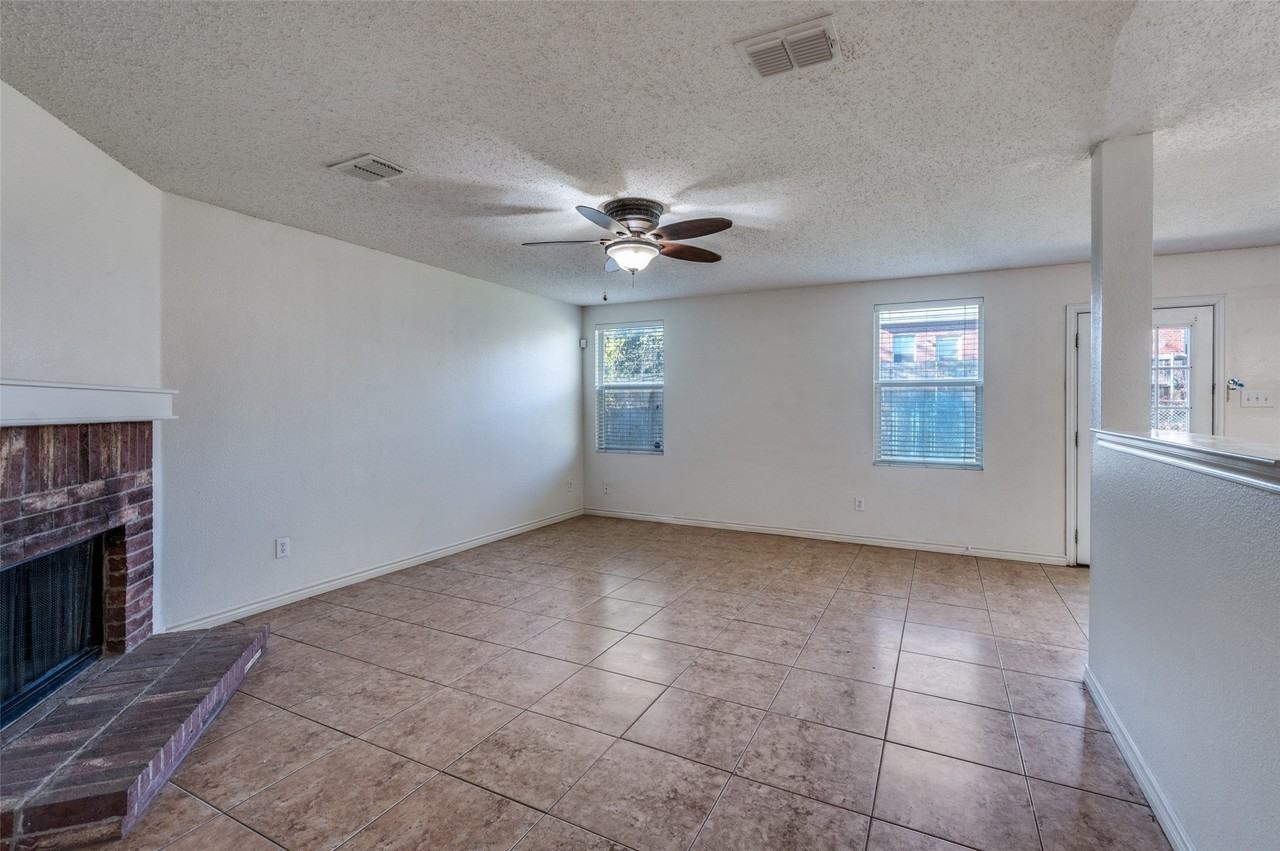 8402 Olivia Meadow Dr - Photo 4 of 22