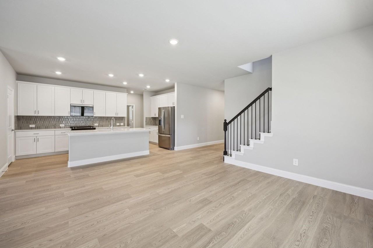 519 Midnight Oak Dr - Photo 3 of 38