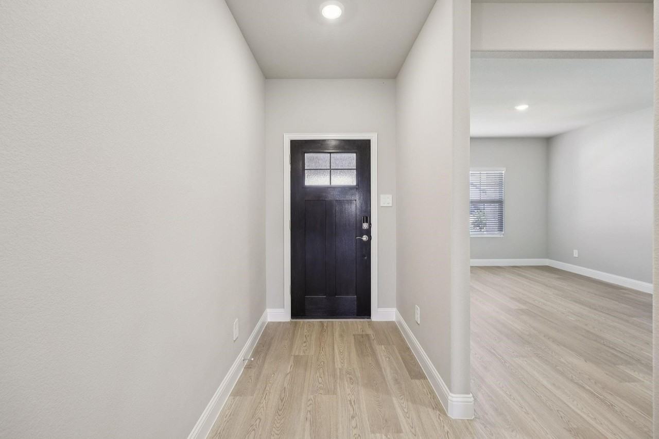 519 Midnight Oak Dr - Photo 5 of 38