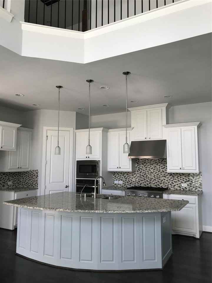 6321 Smithwick Dr - Photo 4 of 25
