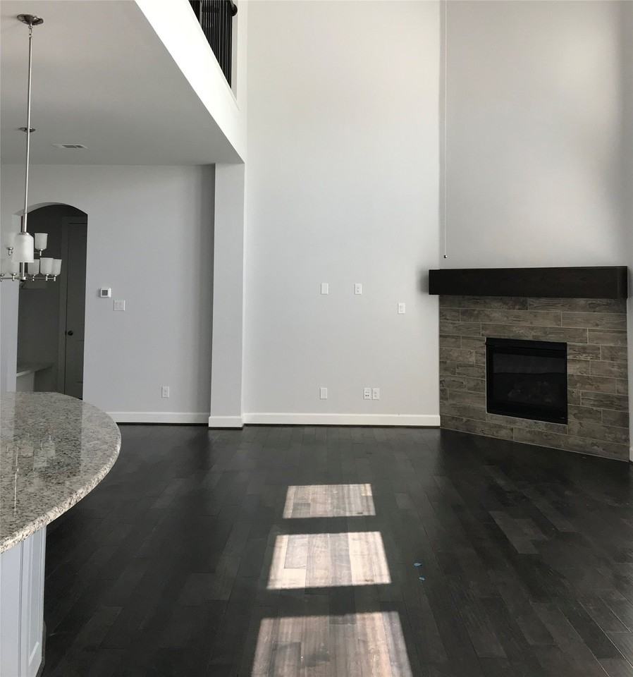 6321 Smithwick Dr - Photo 6 of 25