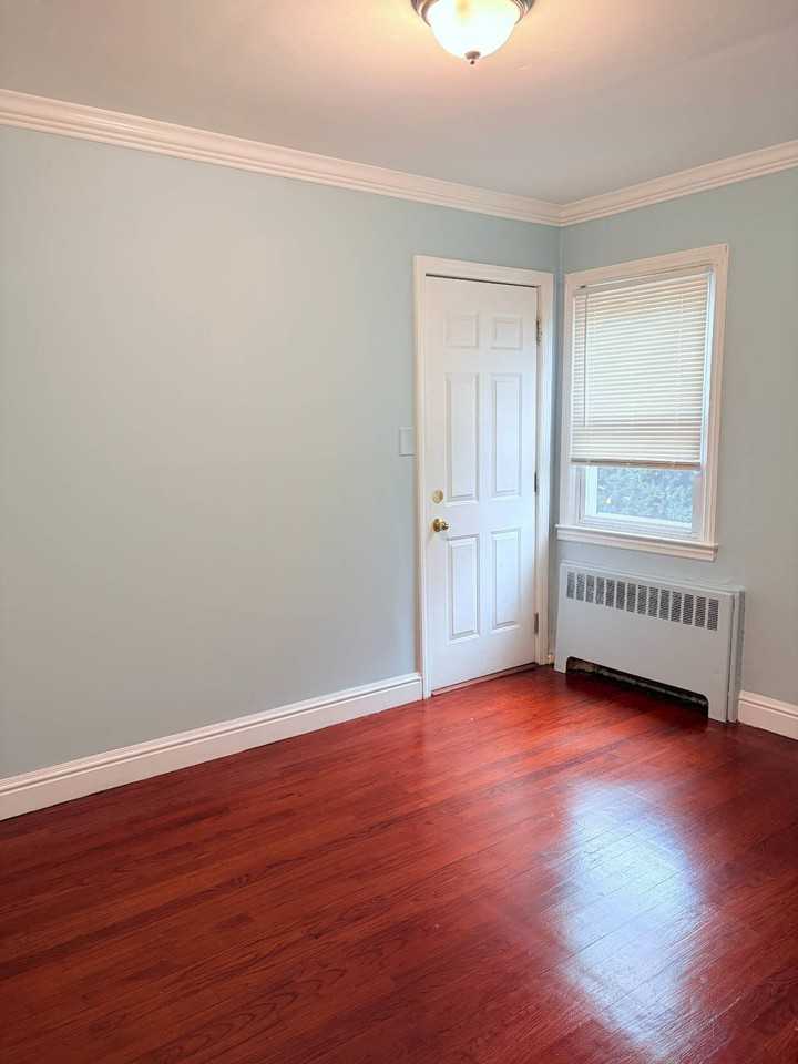 94 Lucille Ave - Photo 2 of 8