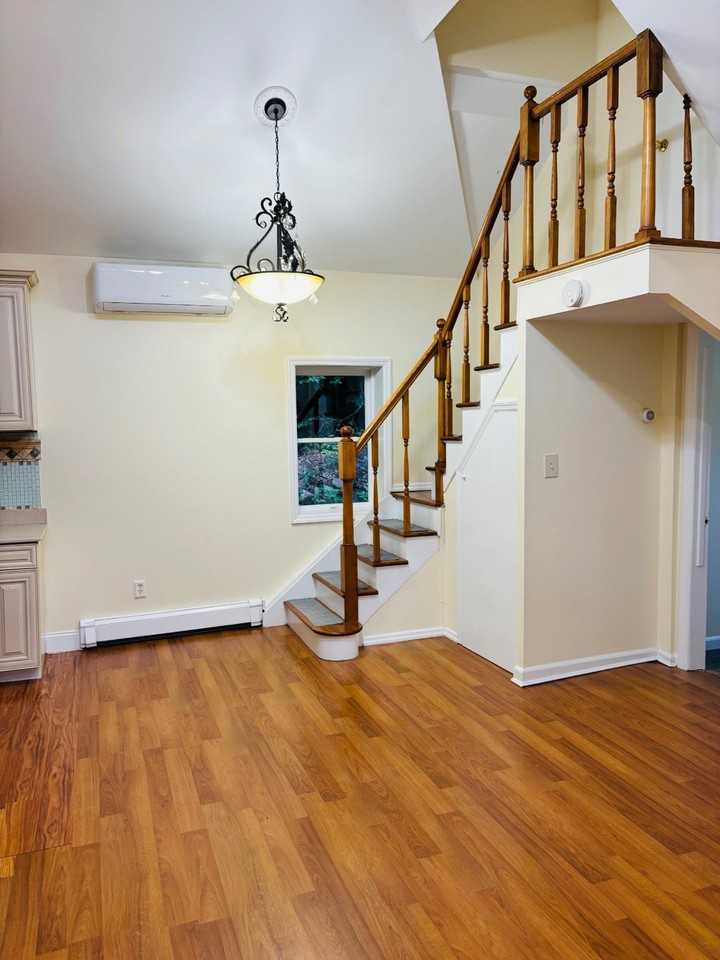 16 Herb Hill Rd - Photo 2 of 12