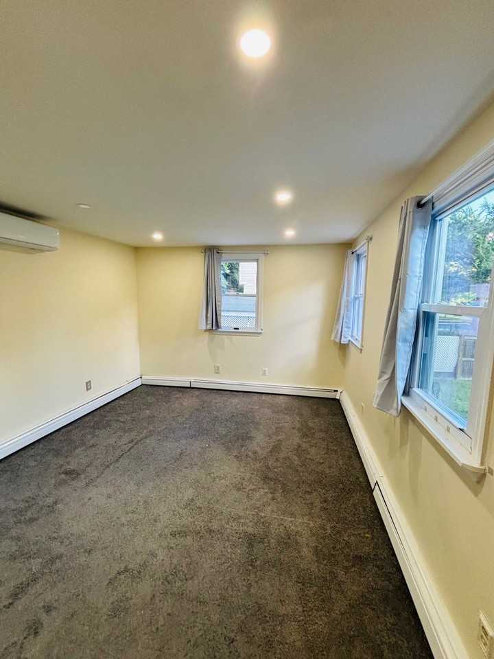 16 Herb Hill Rd - Photo 7 of 12