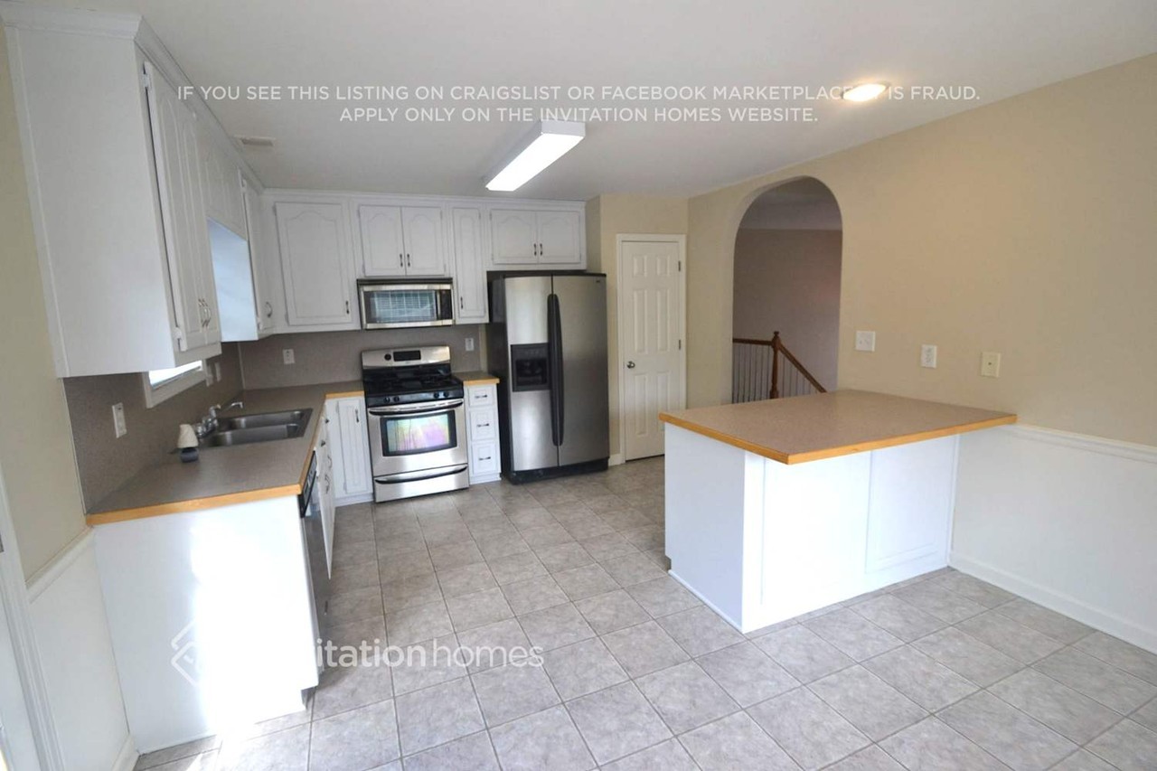 1673 Old Nelson Rd - Photo 3 of 10