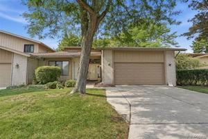 featured image of 1736 Saint Johns Ct