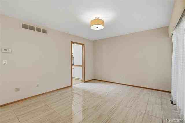 1736 Saint Johns Ct - Photo 5 of 47