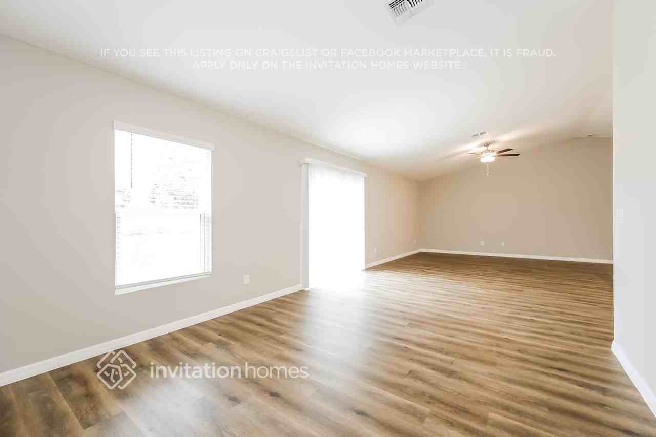 360 Adair St - Photo 4 of 17