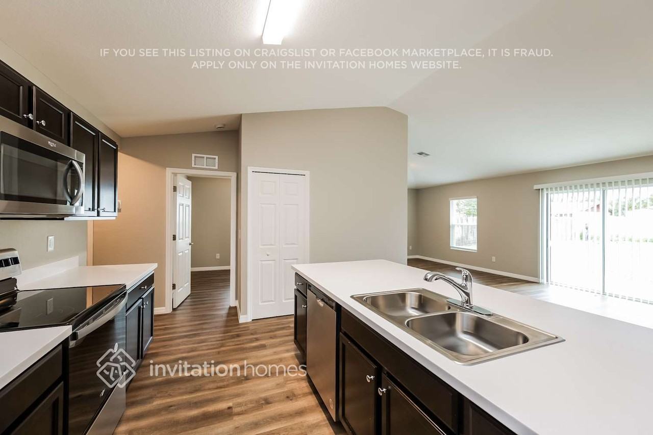 360 Adair St - Photo 7 of 17