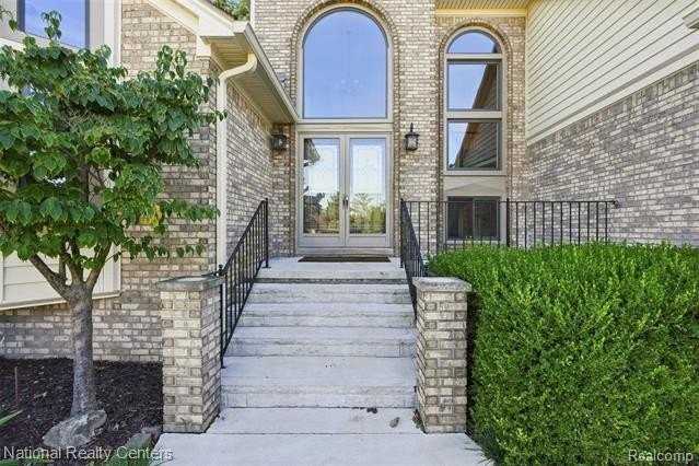 47619 Lamplighter Trl - Photo 2 of 50