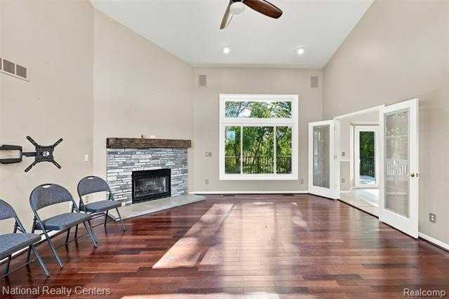 47619 Lamplighter Trl - Photo 4 of 50