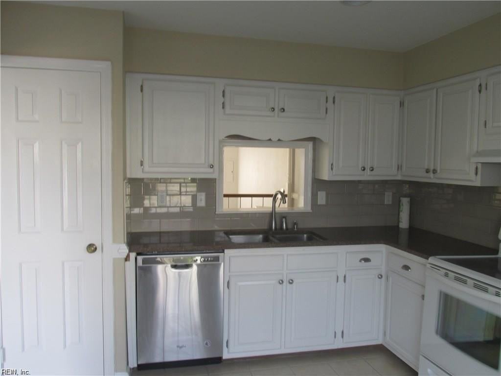 4701 Woods Edge Rd - Photo 4 of 11