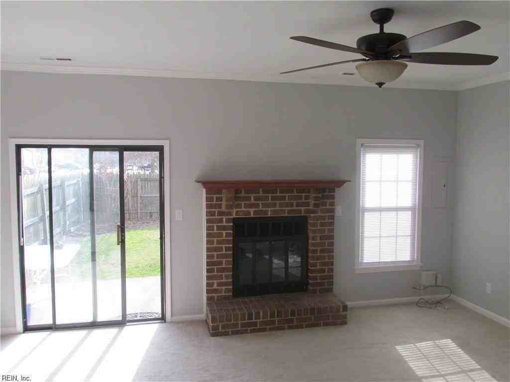 4701 Woods Edge Rd - Photo 7 of 11