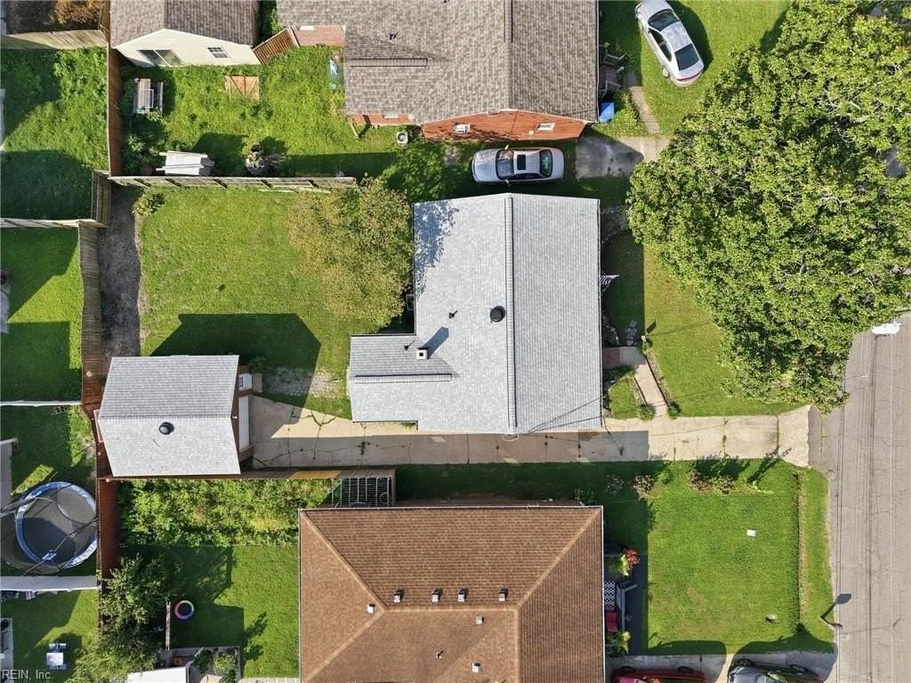 727 Osborn Ave - Photo 4 of 32