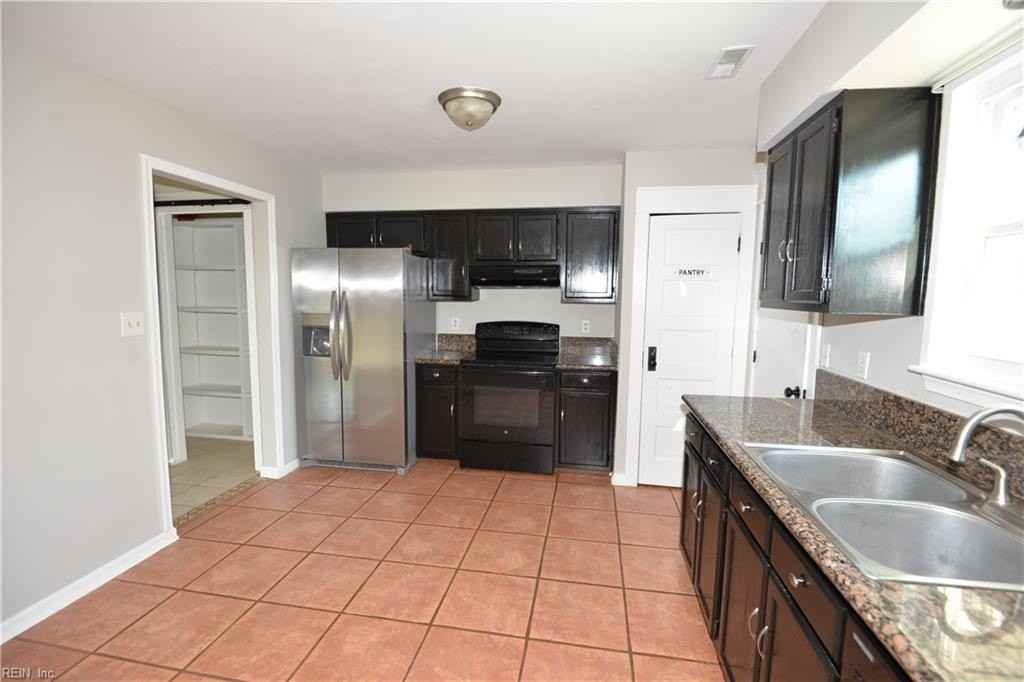 1269 Brahms Dr - Photo 3 of 29