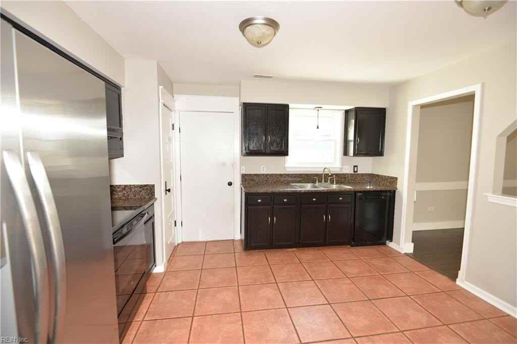 1269 Brahms Dr - Photo 5 of 29