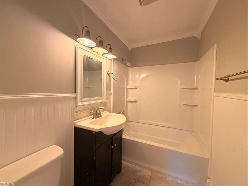 1012 Jewell Ave - Photo 7 of 12
