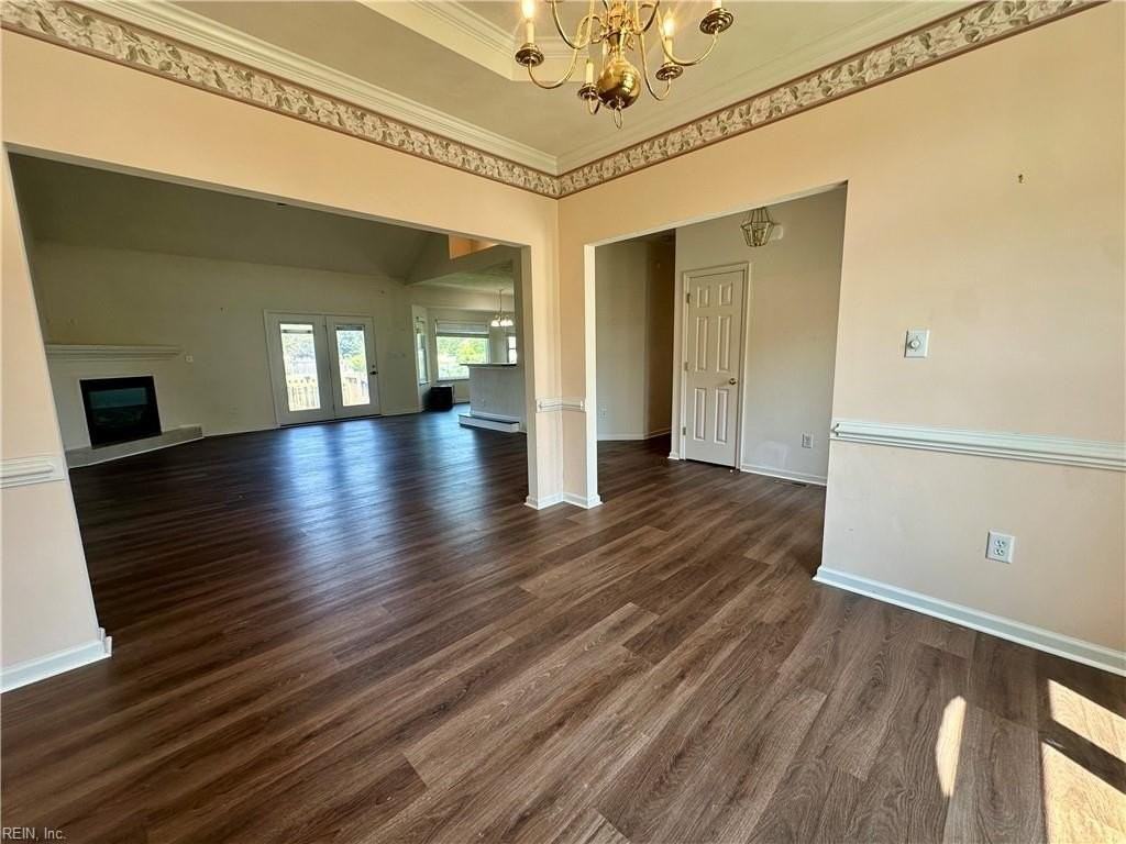 905 Laconia Ct - Photo 4 of 26