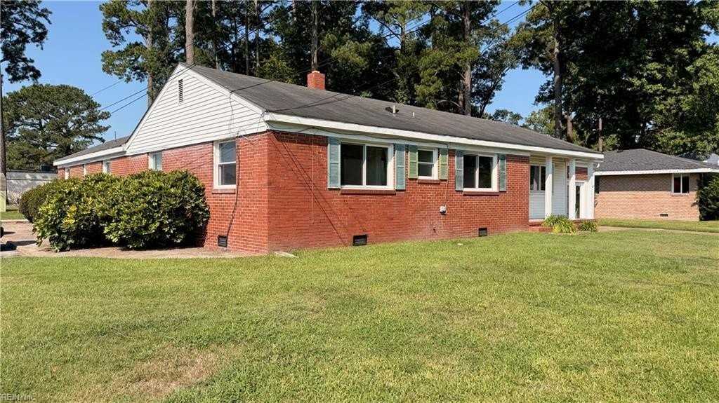 333 Lynn Shores Dr - Photo 3 of 30