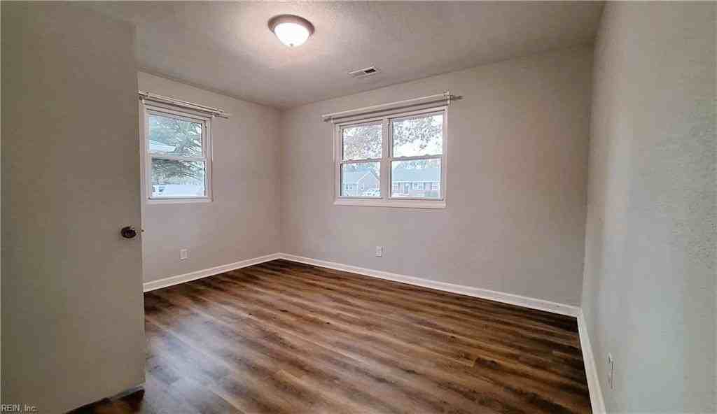1327 Credle Rd #B - Photo 7 of 15
