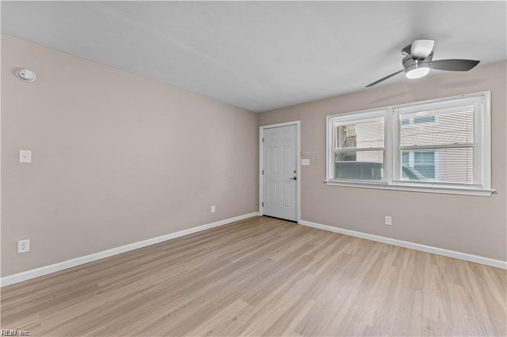 1416 E Ocean View Ave #8 - Photo 3 of 25