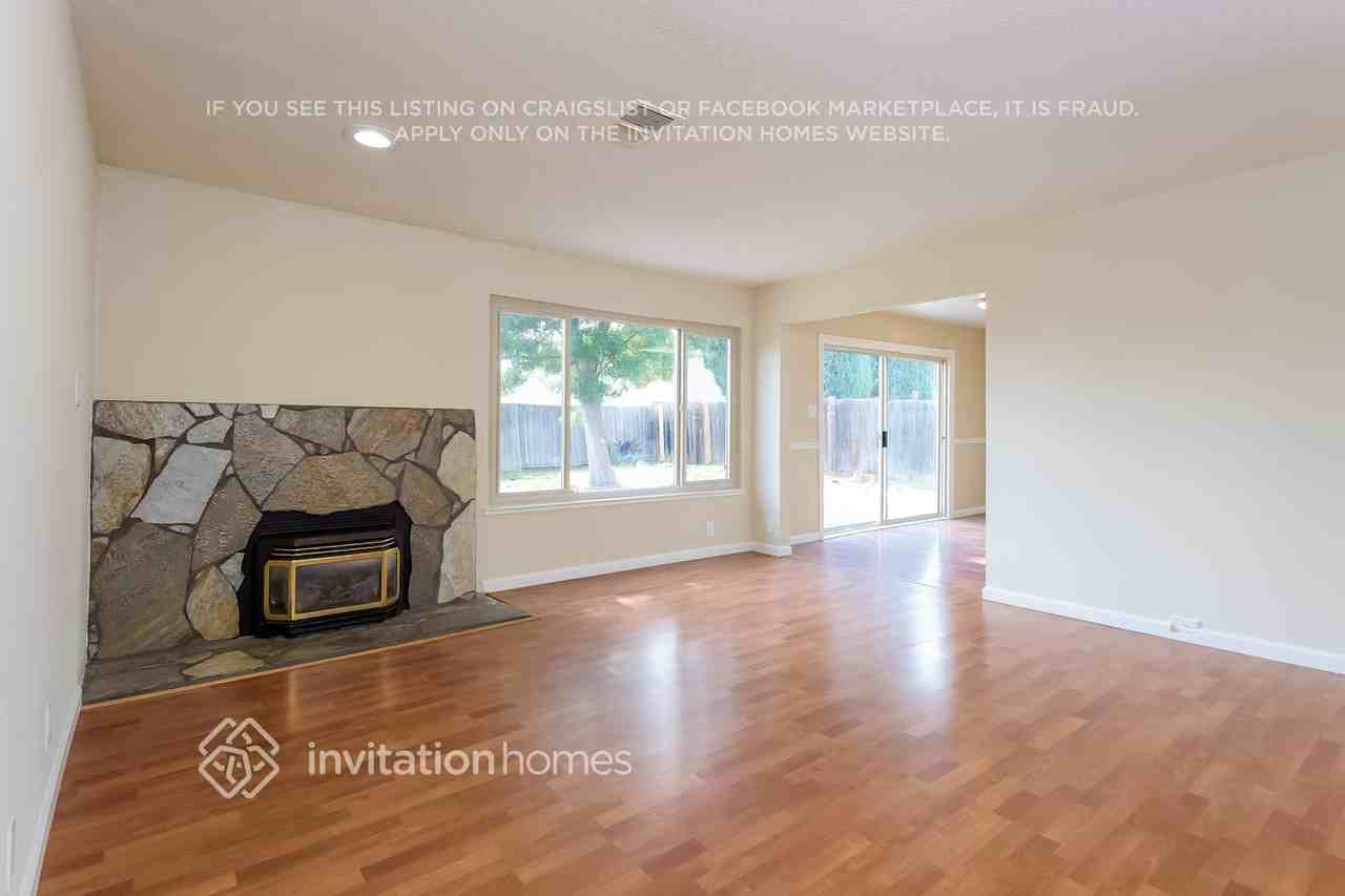 2823 Seville Cir - Photo 6 of 19