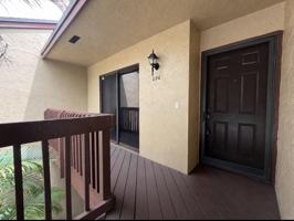 featured image of 206 Lakeview Dr E