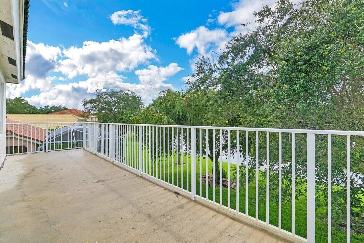 1720 Corsica Dr - Photo 6 of 8