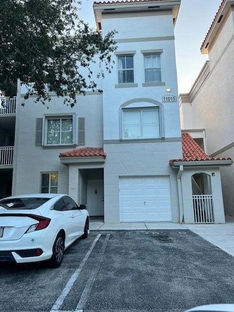 11015 Legacy Ln #101