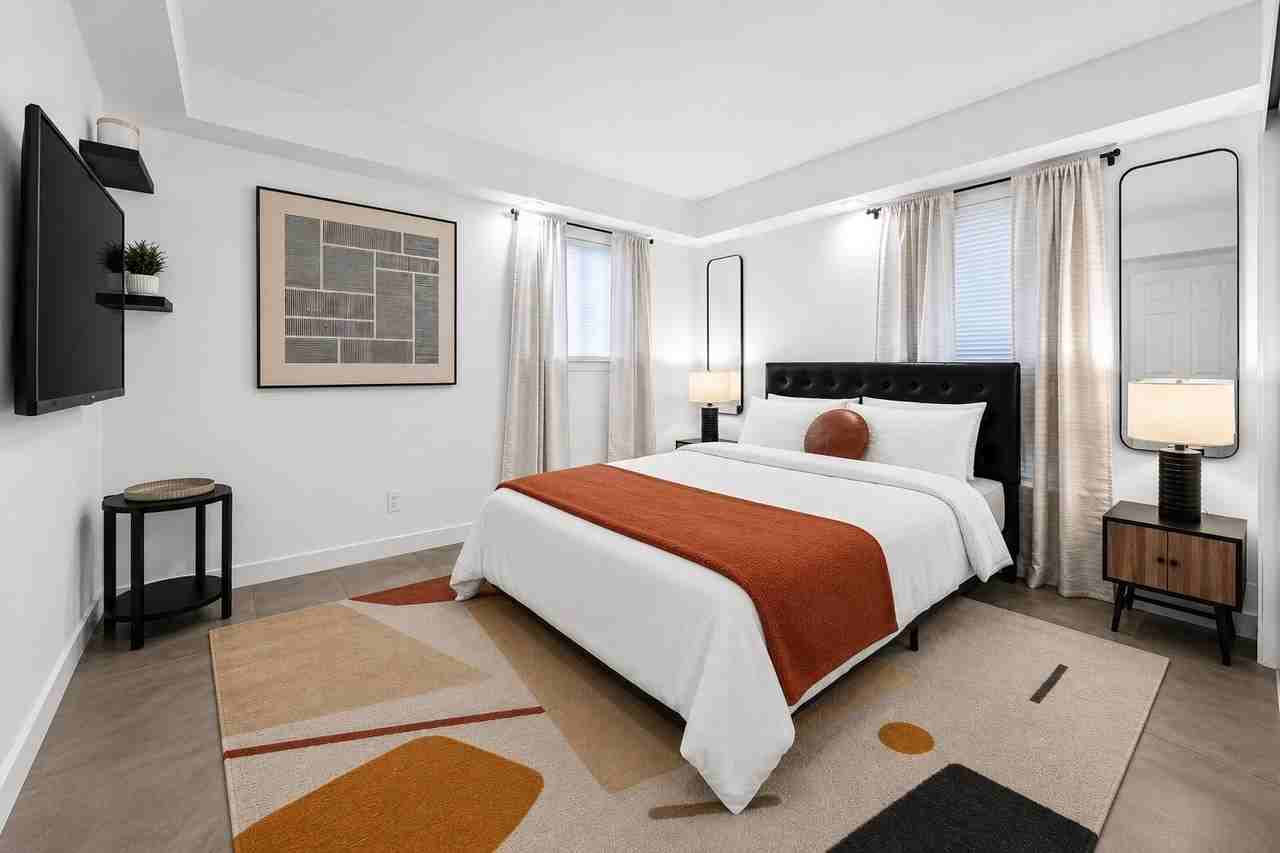 200 Nw 25th St #1-8 - Photo 5 of 22
