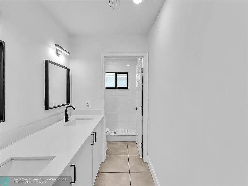 216 Nw 25th St - Photo 7 of 31