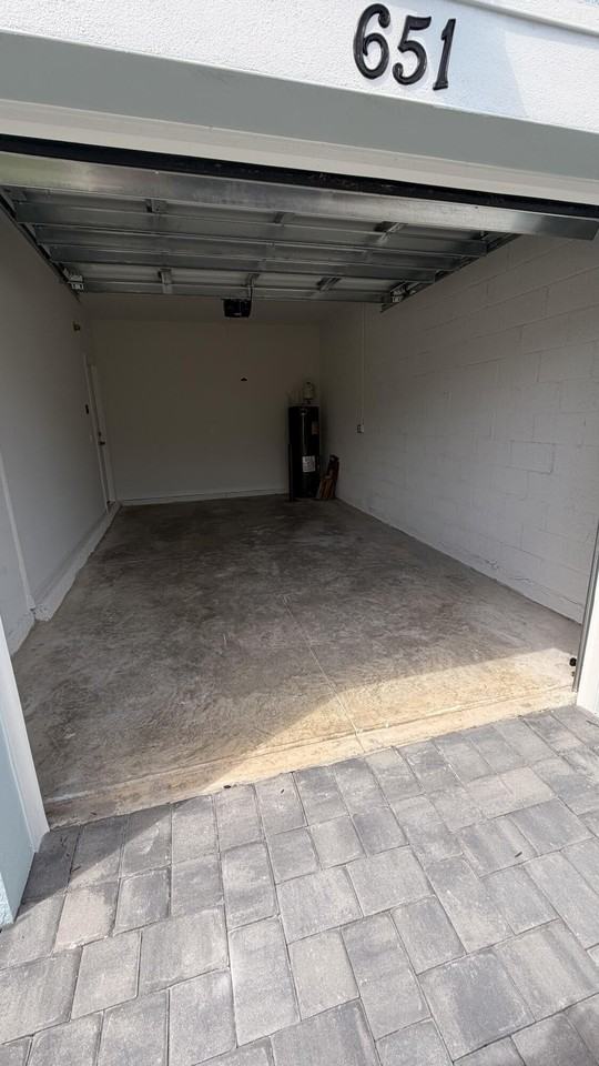 651 Salisbury Cir - Photo 7 of 25