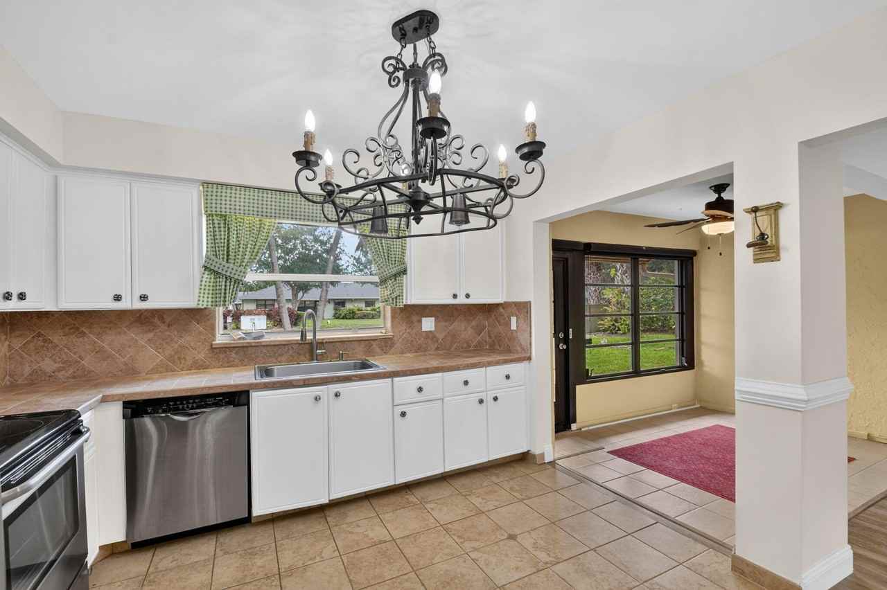 9930 Frangipani Tree Way #B - Photo 4 of 50